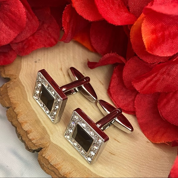 Elegant Black Obsidian and Silver Crystal Square Cufflinks - Picture 10 of 16